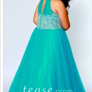 Tease Prom dress. NWT